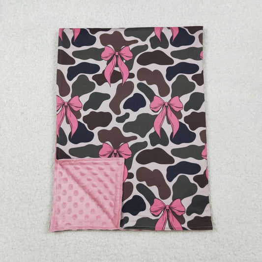 pink bow with camo baby blanket
