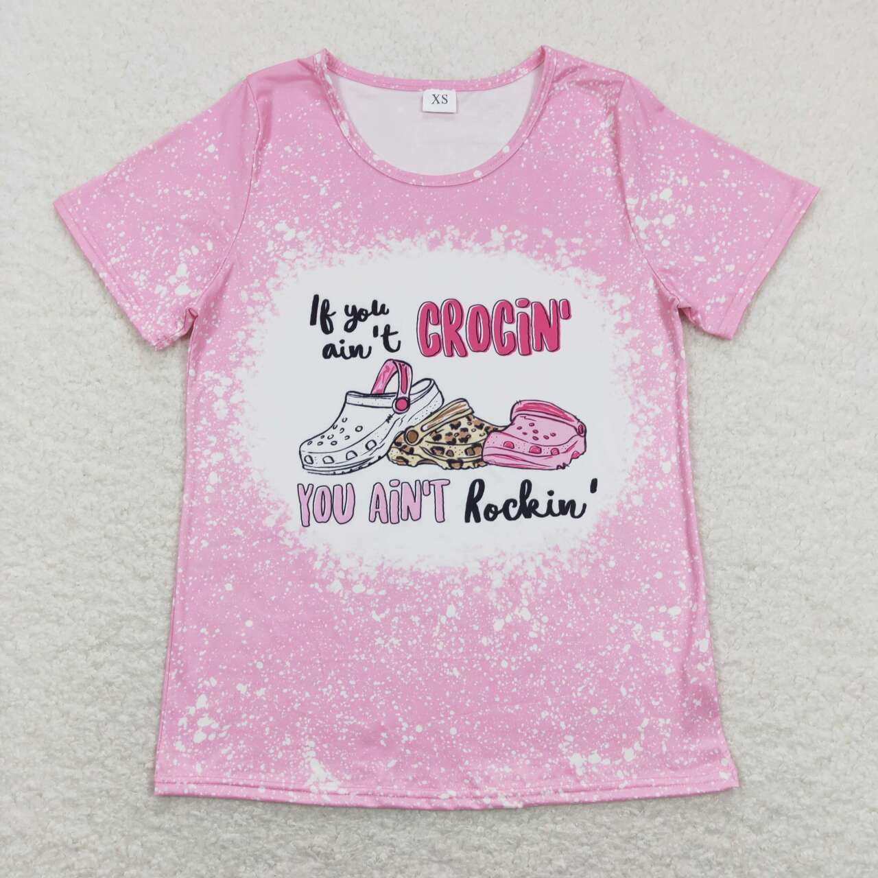 if you ain't crocin you ain't rockin pink tee