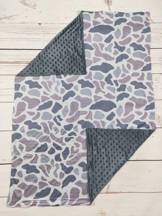 camo blanket