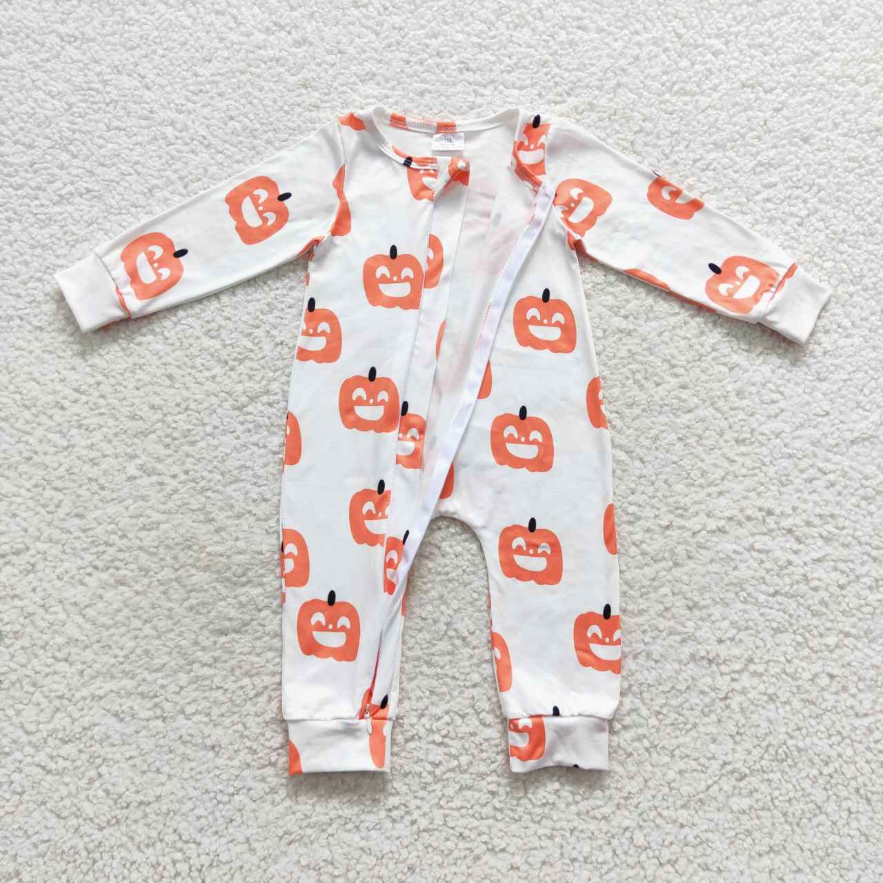 Cute smile pumpkin white baby halloween sleeper