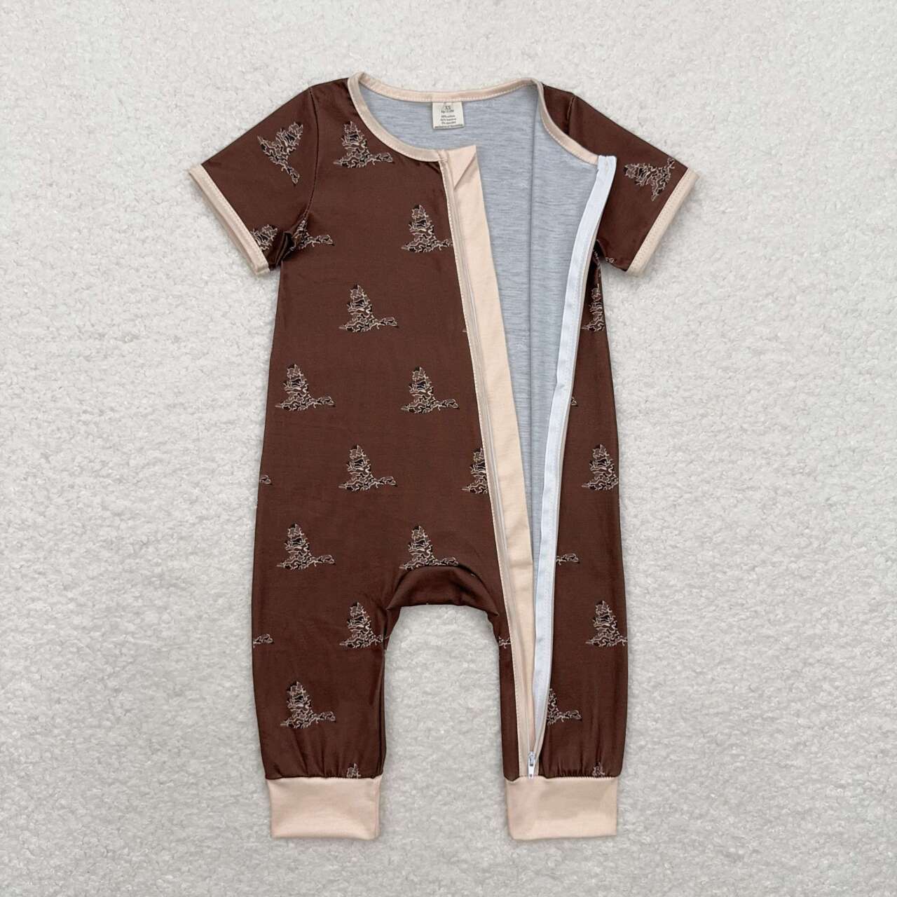 short sleeve camo duck zip bamboo sleeper brown