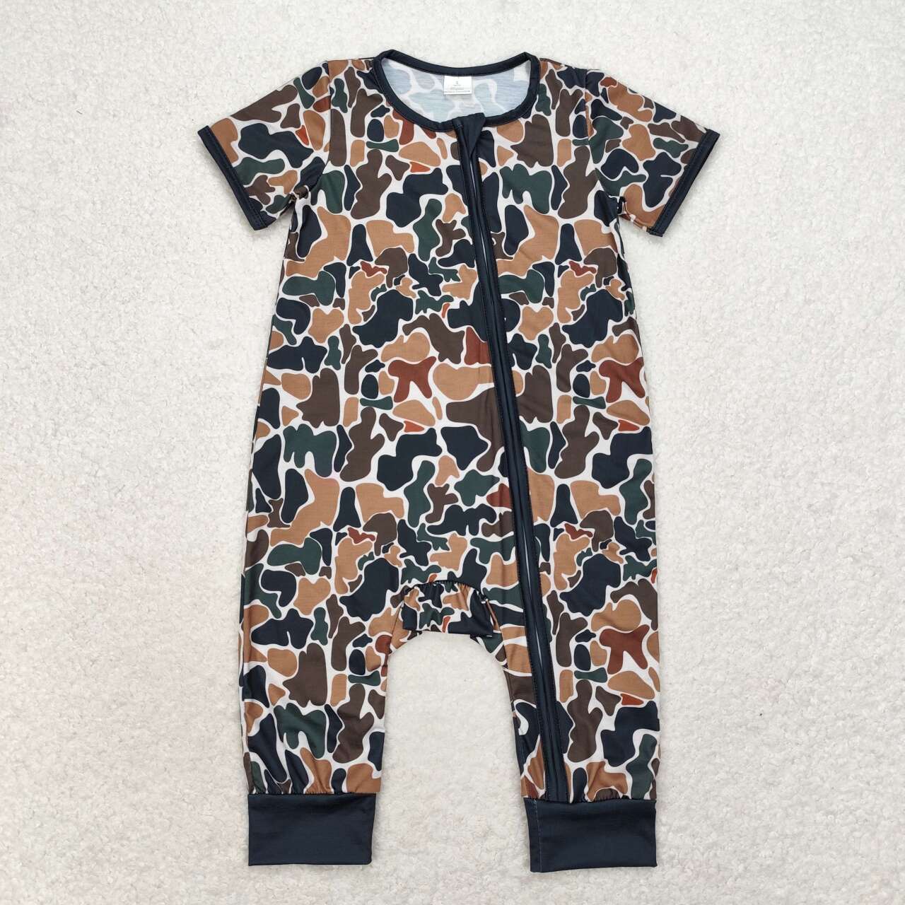 short sleeve camo zip sleeper boy