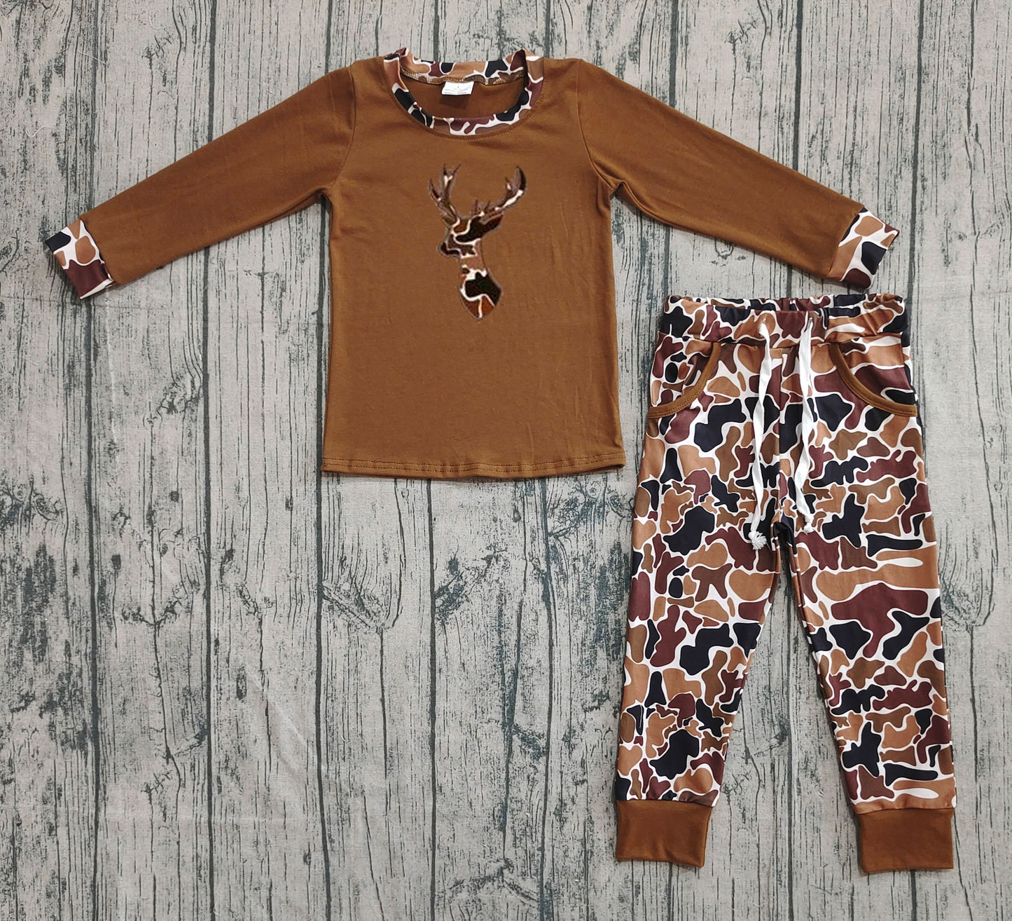 pre order brown camo deer shirt jogger outfit(do embroidery)