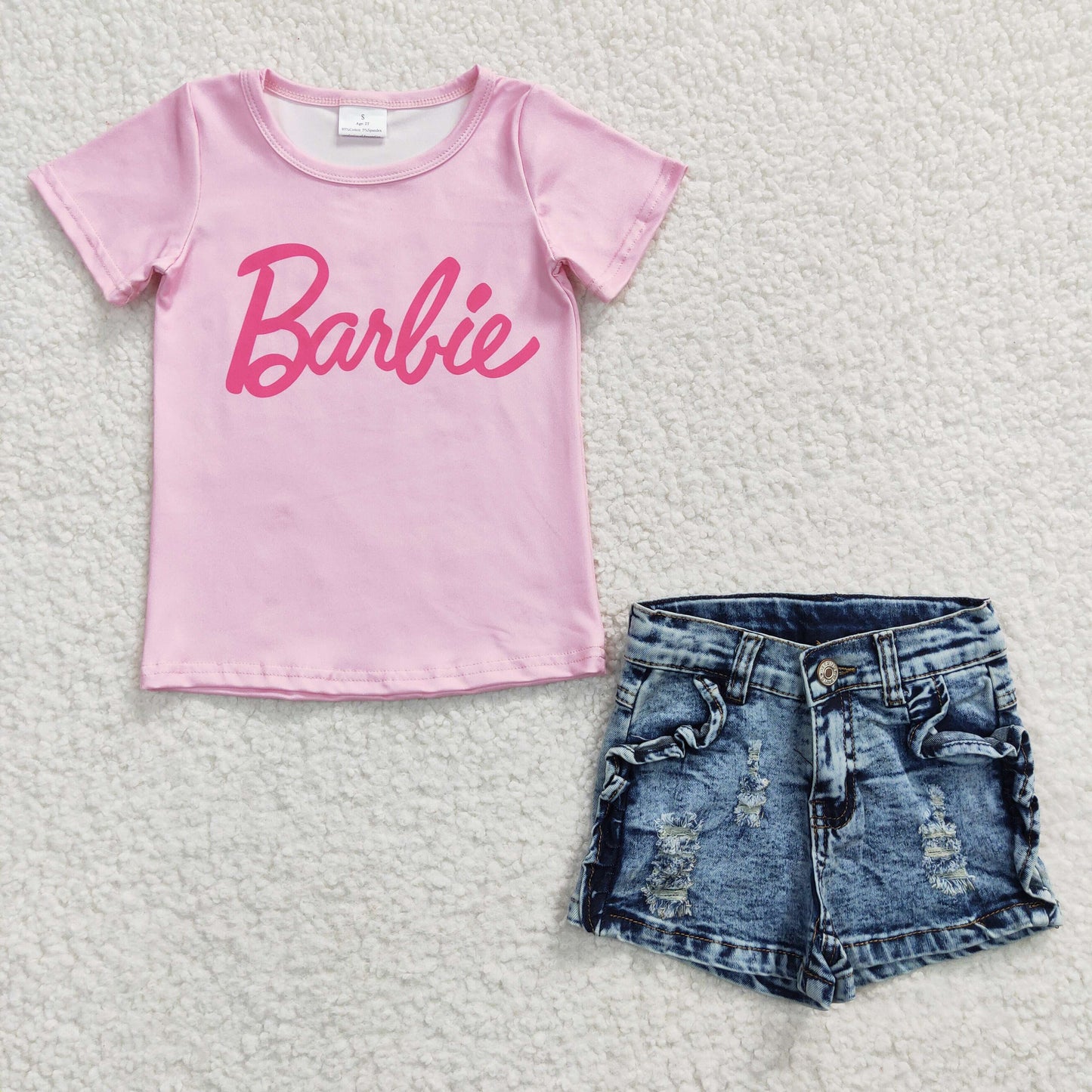 pink t-shirt top + blue denim shorts outfits
