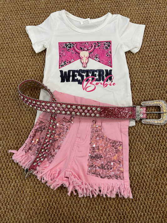 white tshirt + pink sequins denim shorts outfits