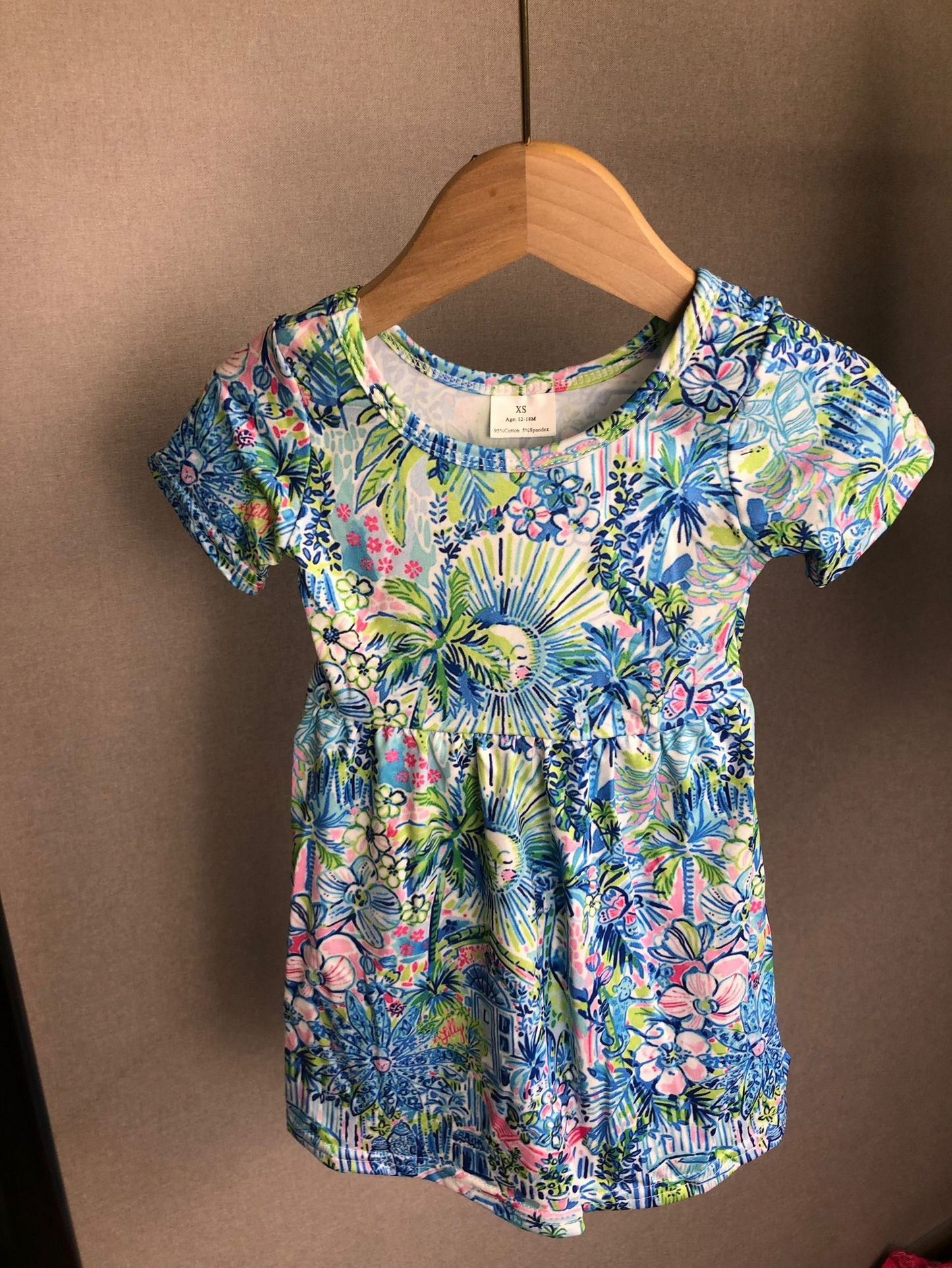 lily flower short sleeve dress