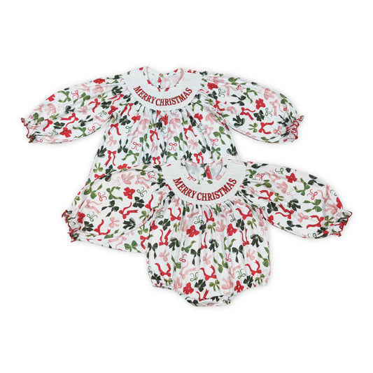 MERRY CHRISTMAS Embroidery Red Green Bows Sisters Smocked Matching Clothes