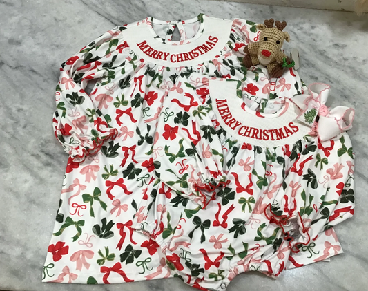 MERRY CHRISTMAS Embroidery Red Green Bows Sisters Smocked Matching Clothes