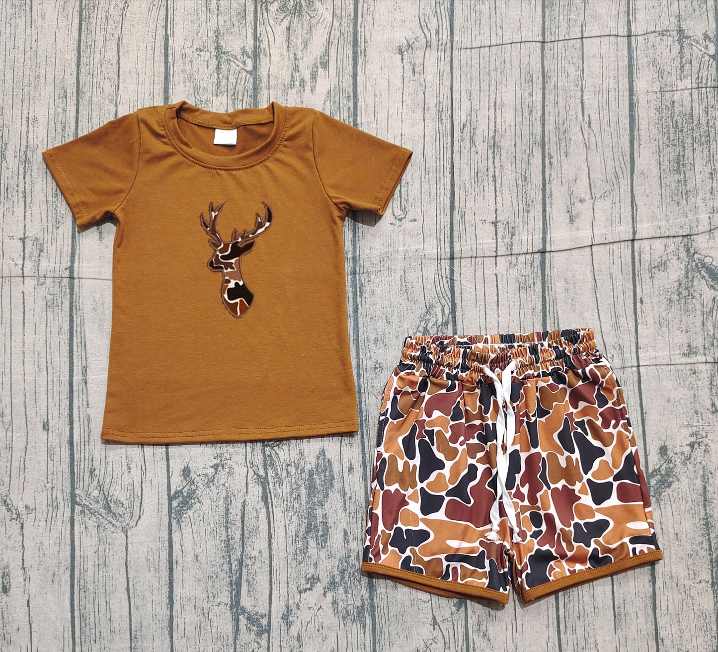 pre order brown camo deer boy shorts set (do embroidery)