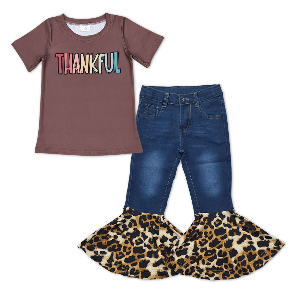 thankful t-shirt+ blue jeans outfit