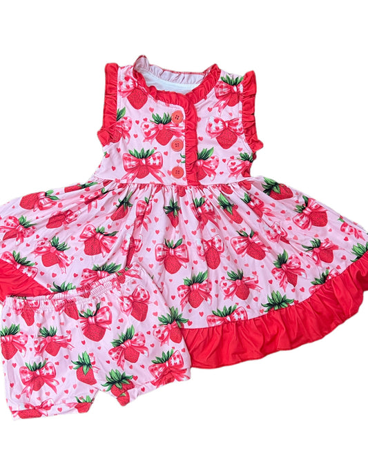 pre order strawberry shorts set