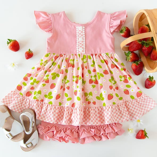 pre order strawberry girl shorts set
