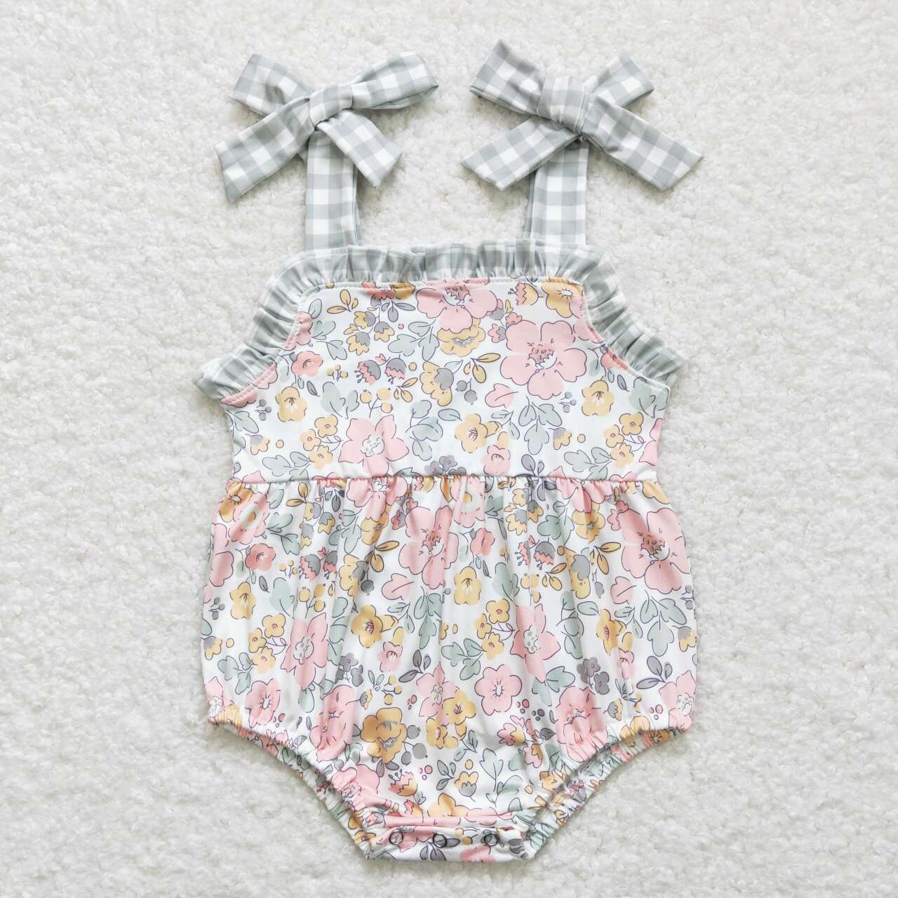 baby girl daisy flower bubble