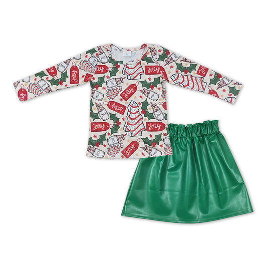 christmas grinchey shirt green leather skirt outfit