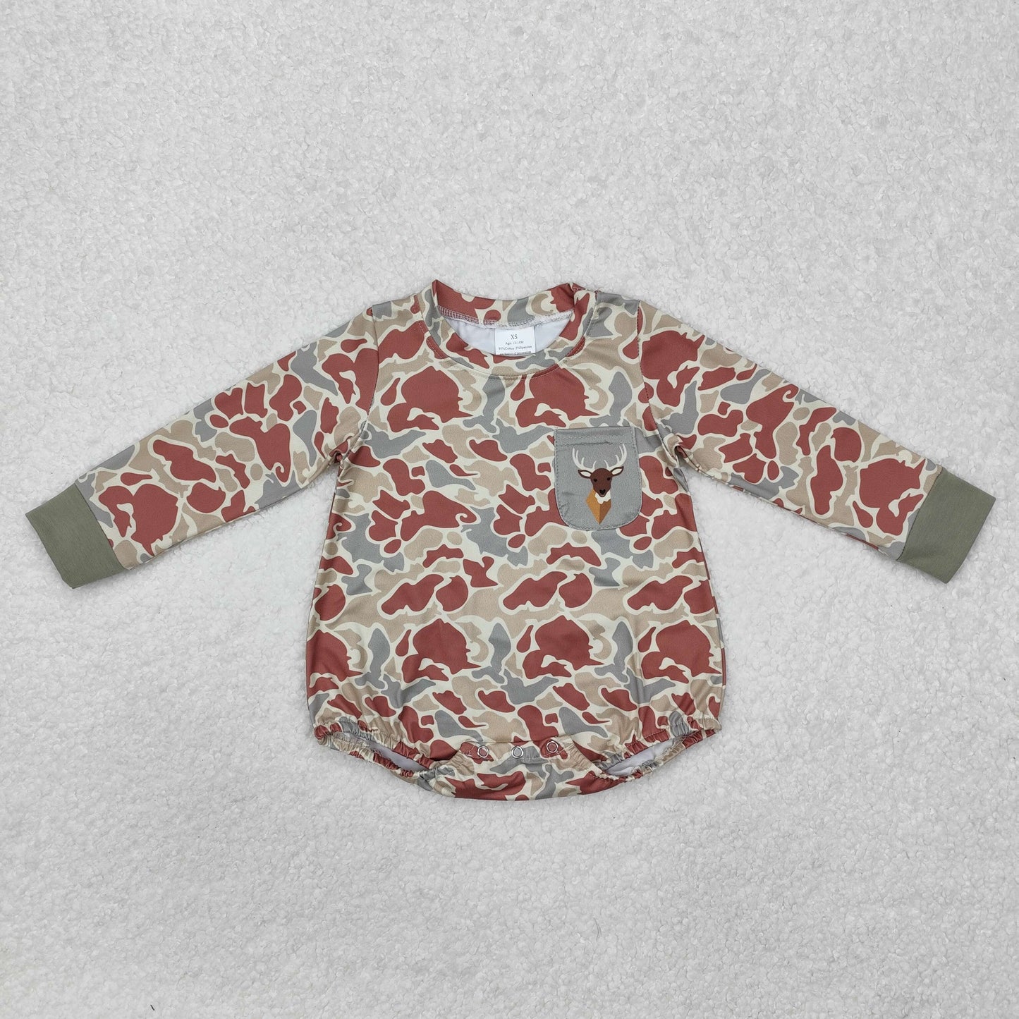long sleeve deer print pocket camo bubbles