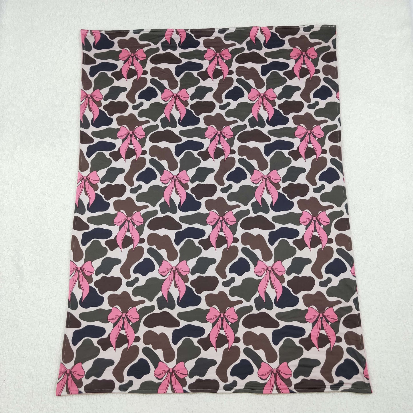 pink bow with camo baby blanket