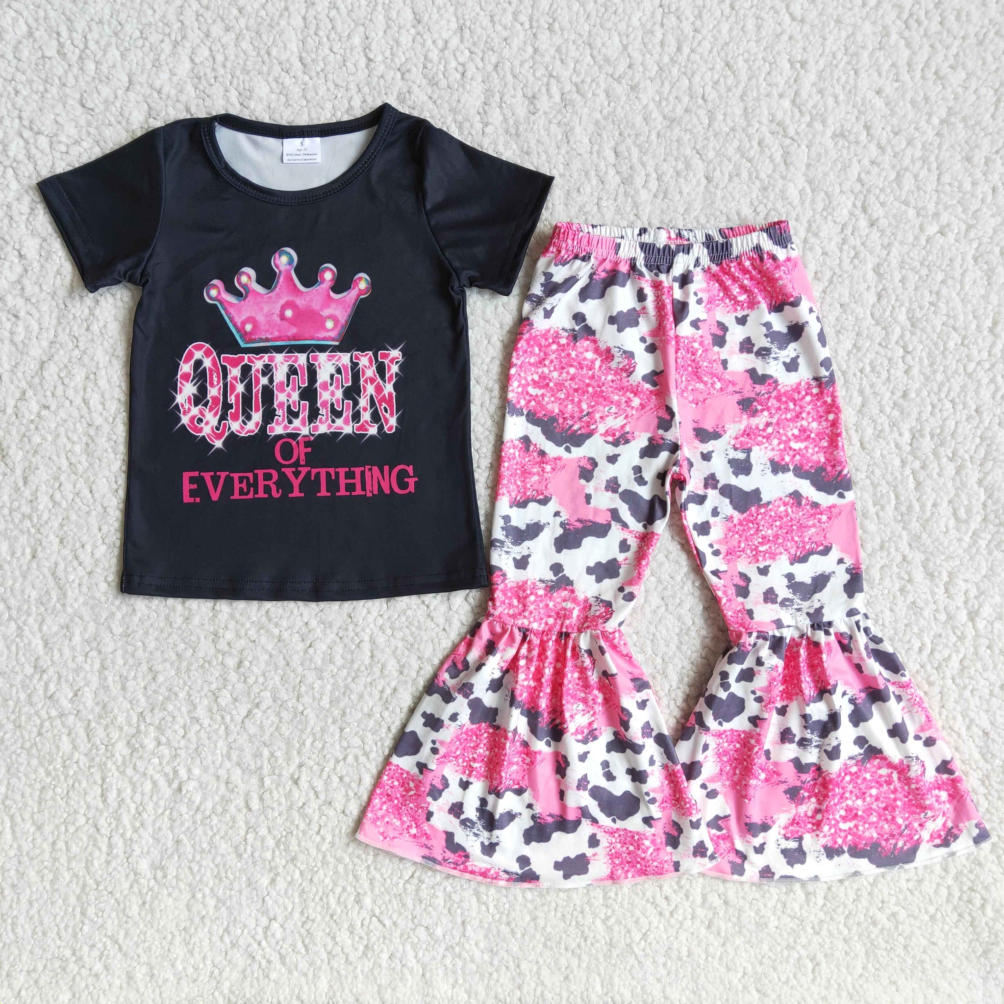 queen of everything bells outfit