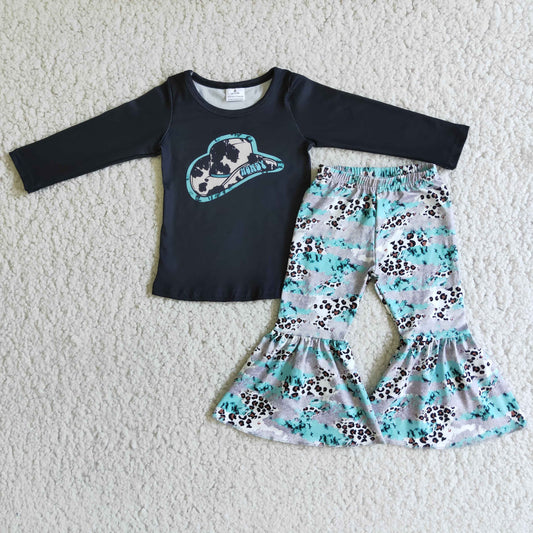 Cowgirl hat bell bottom pants outfit