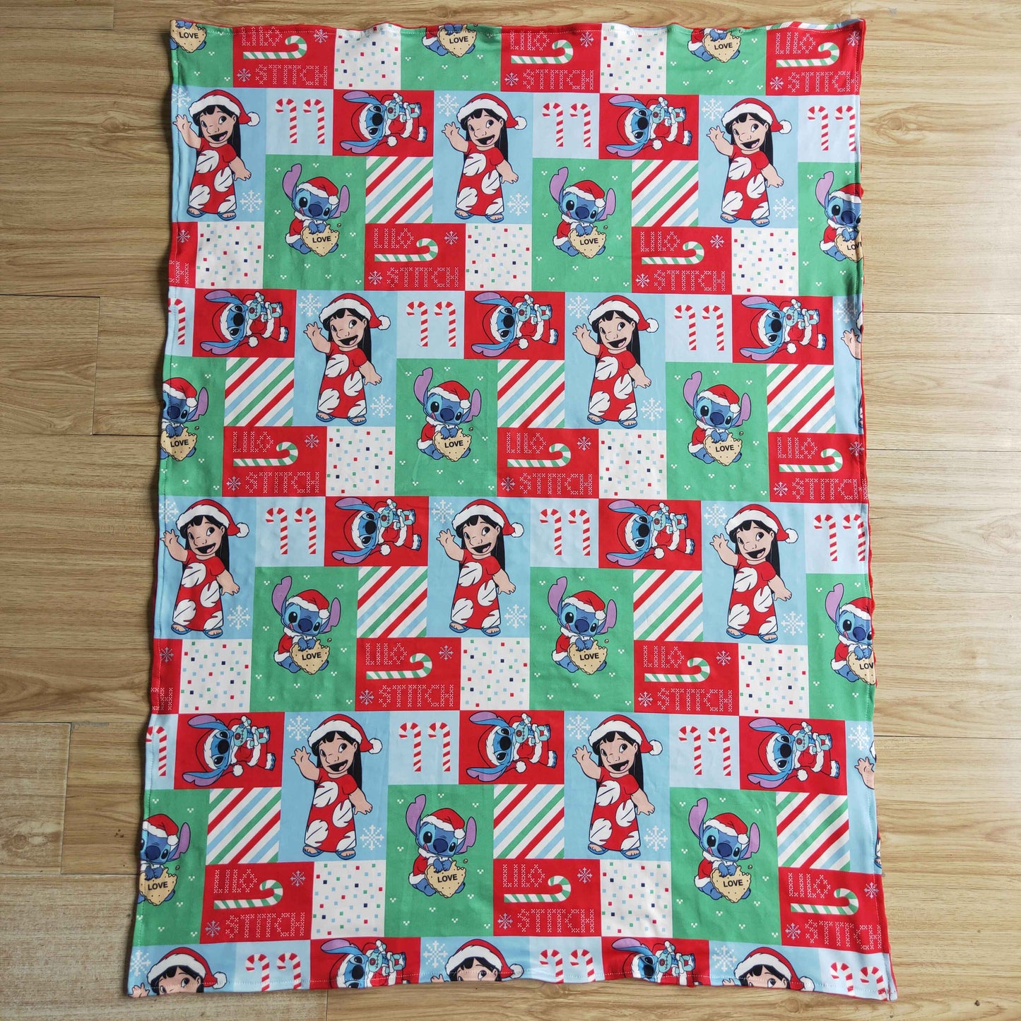 red lilo blanket