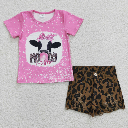 pink top + leopard denim shorts outfits