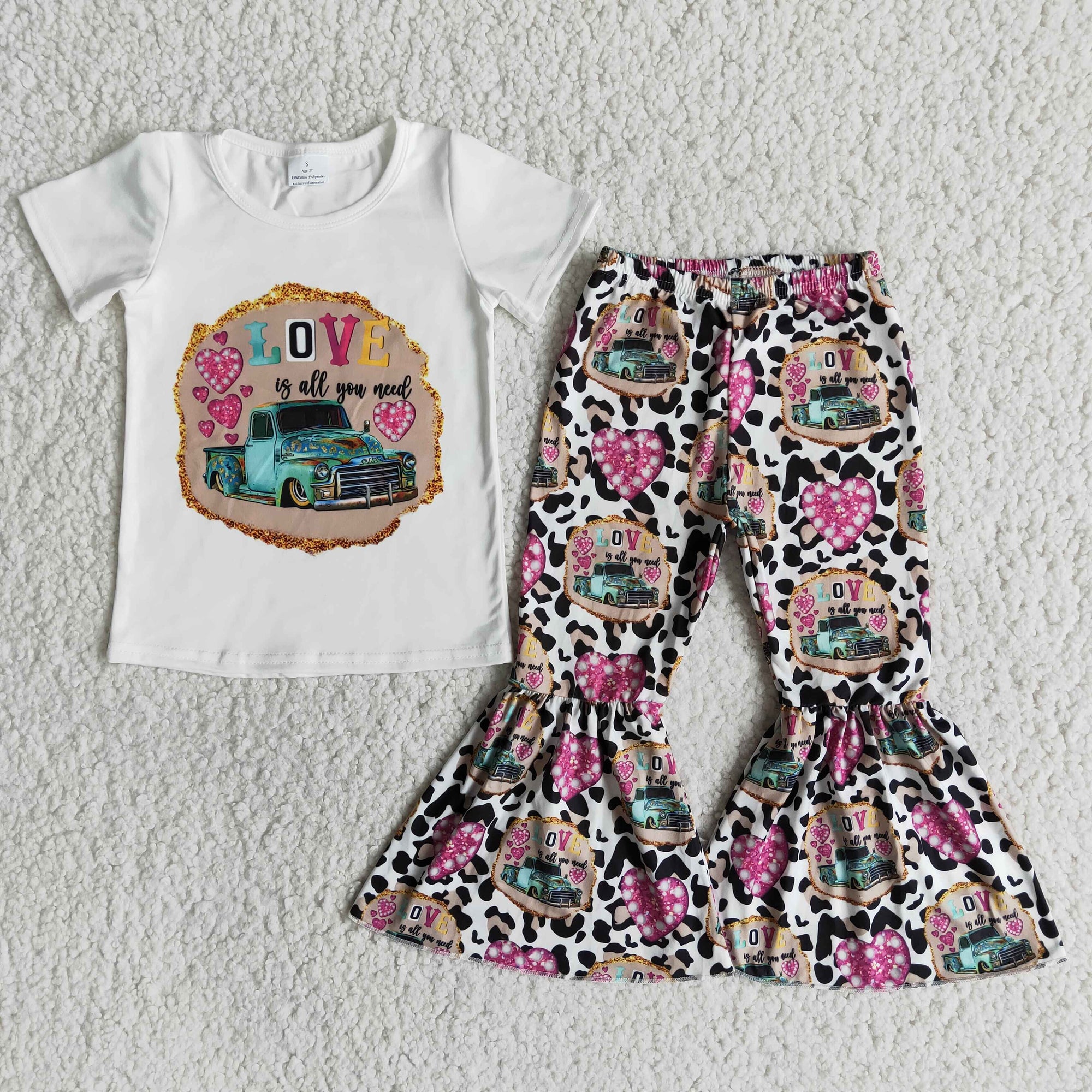 love is all u need heart car print bells set