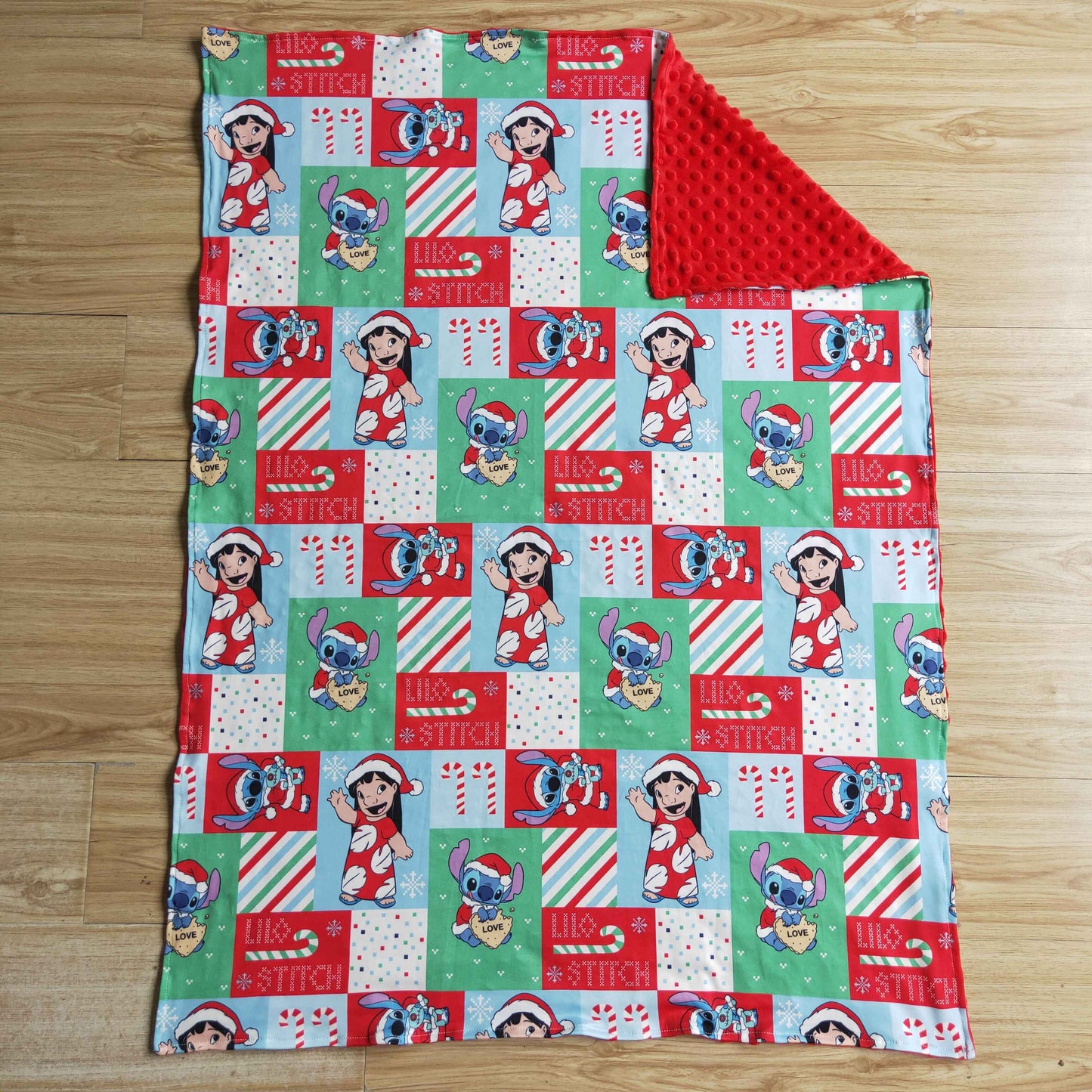 red lilo blanket