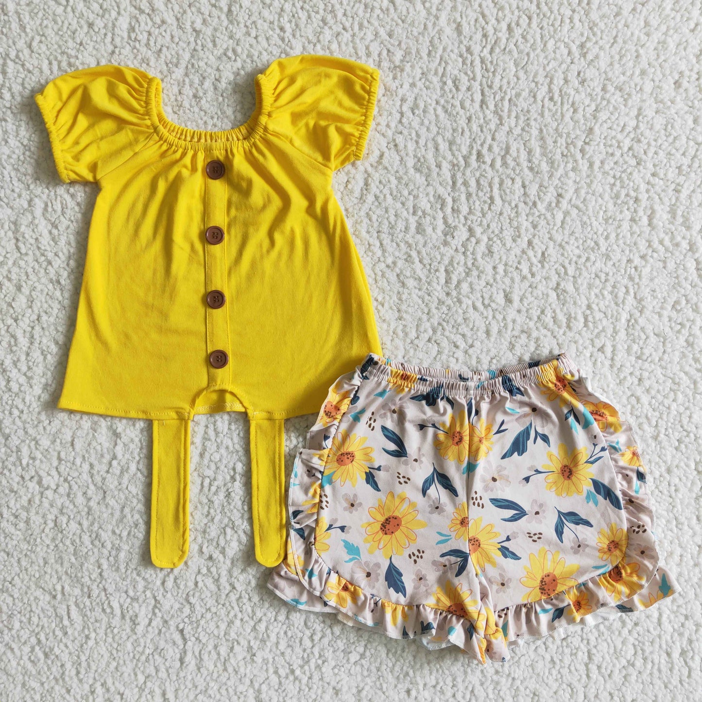 girl’s outfit yellow cotton top floral shorts set for summer